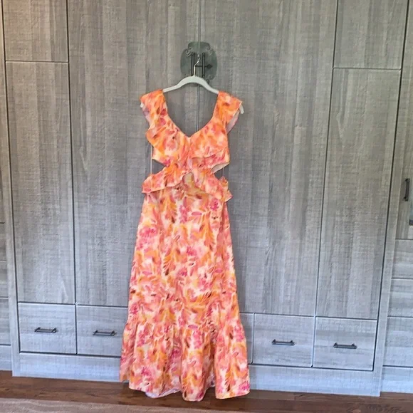 Zara Linen Ruffled Midi Dress‎ - Picture 8 of 17